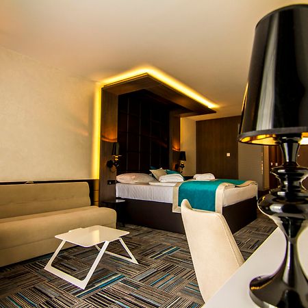 萨拉热窝山会议及温泉Spa酒店 Ilidža 外观 照片 Deluxe room