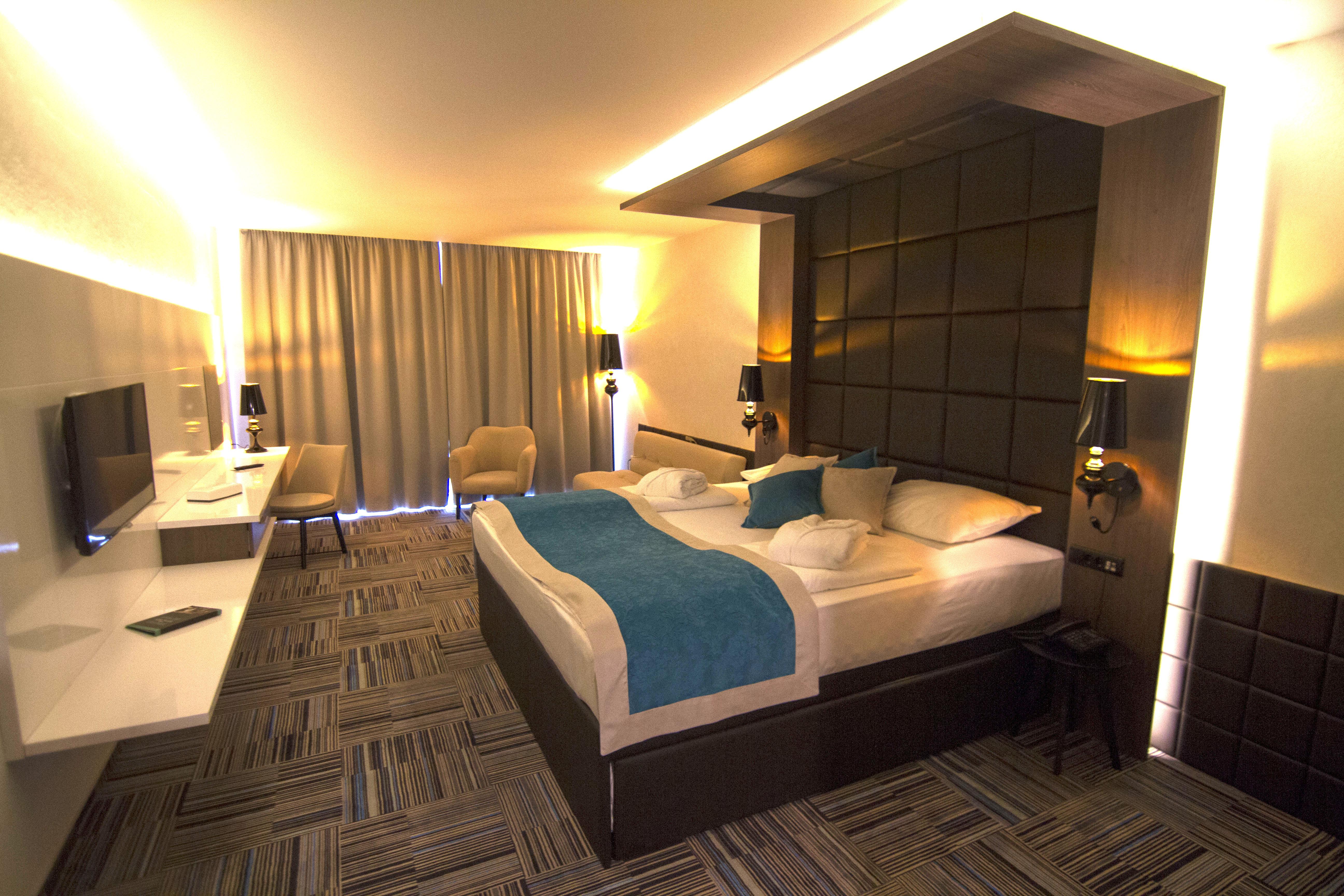 萨拉热窝山会议及温泉Spa酒店 Ilidža 外观 照片 A room at the hotel