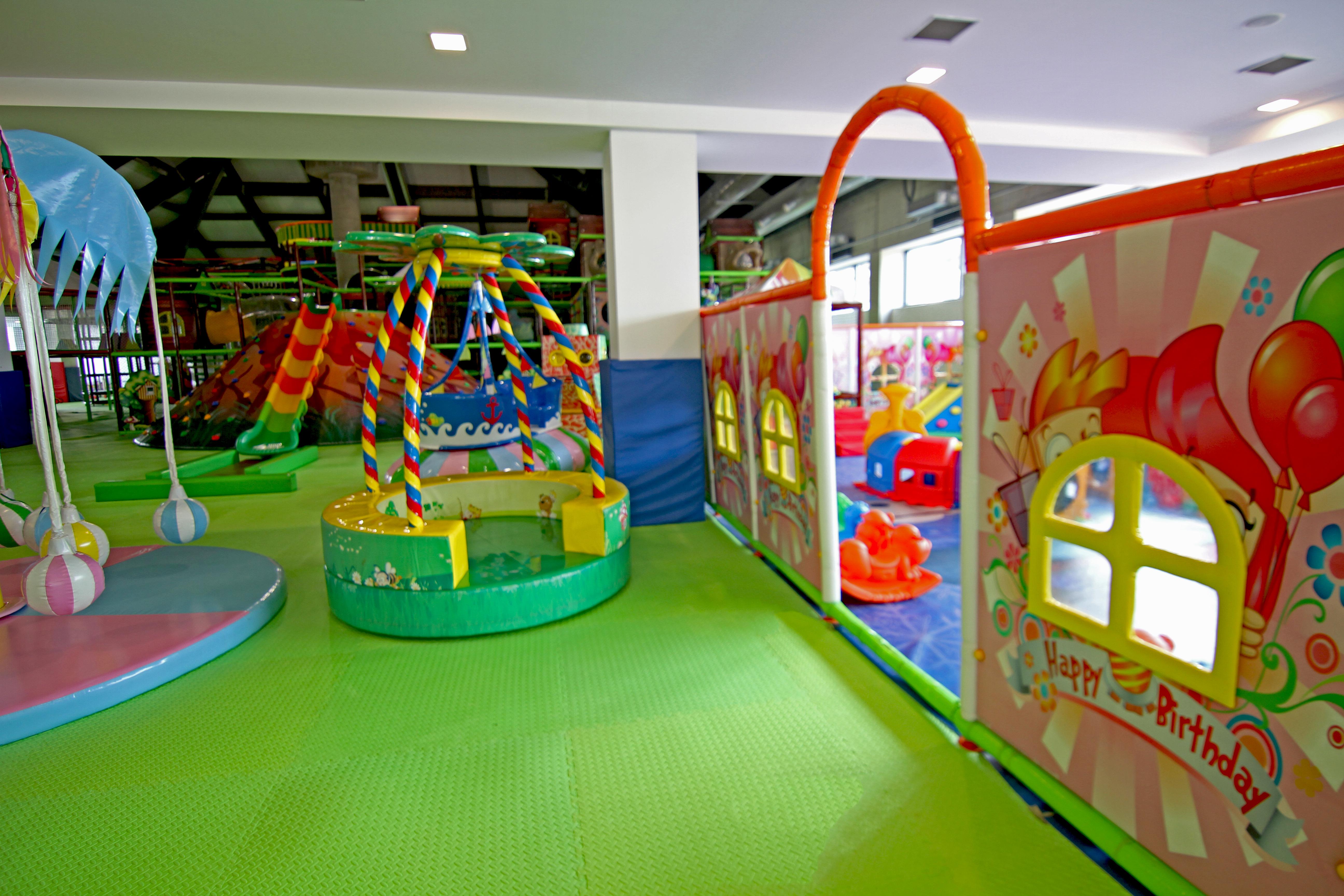 萨拉热窝山会议及温泉Spa酒店 Ilidža 外观 照片 An indoor playground in Bangkok, Thailand