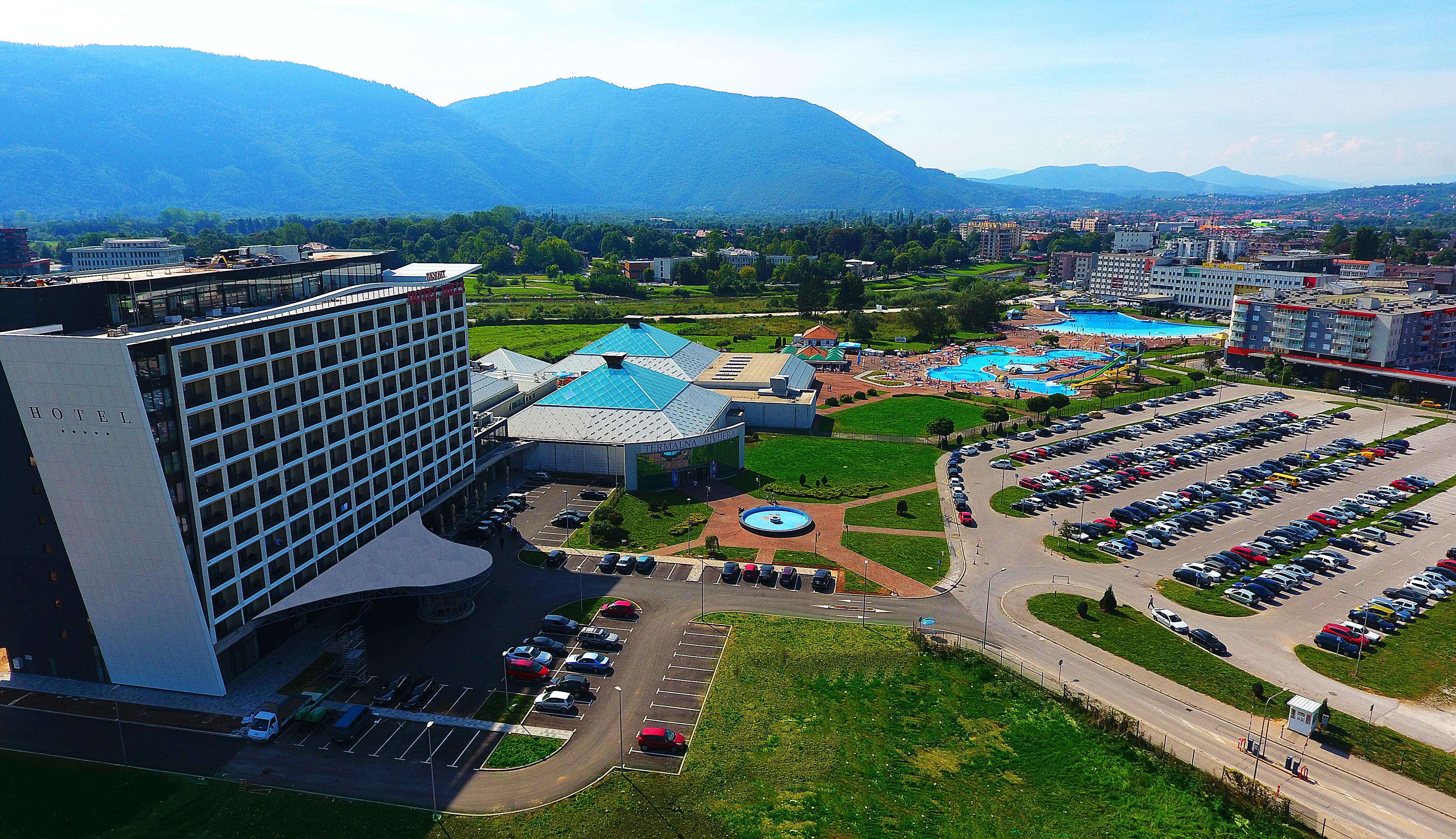 萨拉热窝山会议及温泉Spa酒店 Ilidža 外观 照片 Aerial view of the resort