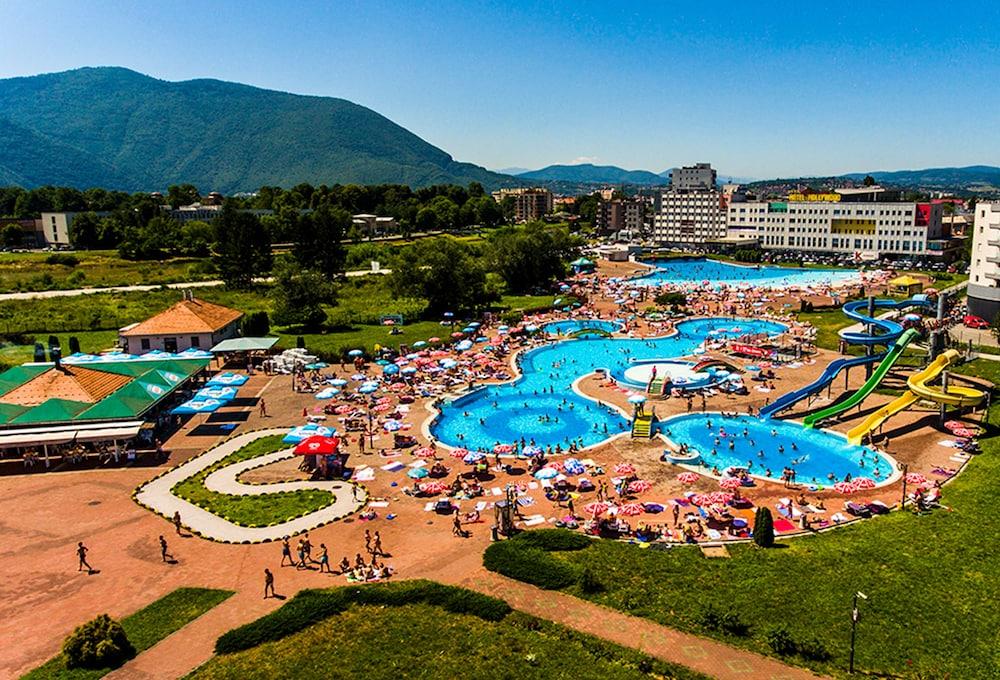 萨拉热窝山会议及温泉Spa酒店 Ilidža 外观 照片 Aquapark Podgorica